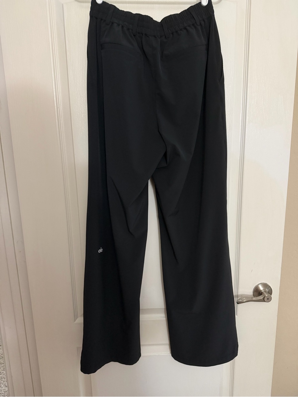ALO Yoga pursuit trouser wide leg pants small ✨ black like new